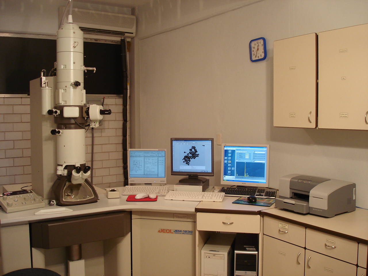 MICROSCOPIO ELECTRÓNICO DE TRANSMISIÓN 